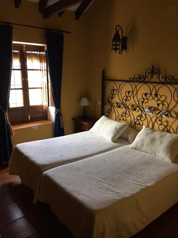 Отель Casona Los Moriscos 3*
